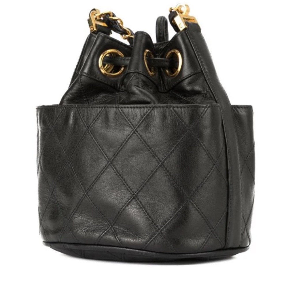 LIKE NEW CHANEL RARE MINI DIAMOND STITCH LEATHER DRAWSTRING CROSSBODY 24K GHW - Picture 9 of 17
